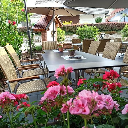 Hotel-Gasthof Rose Oberkirch  Dış mekan fotoğraf