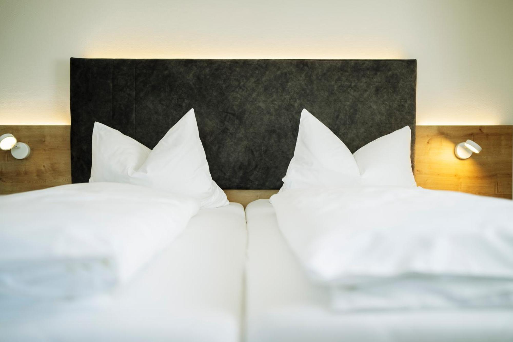 Hotel-Gasthof Rose Oberkirch  Dış mekan fotoğraf