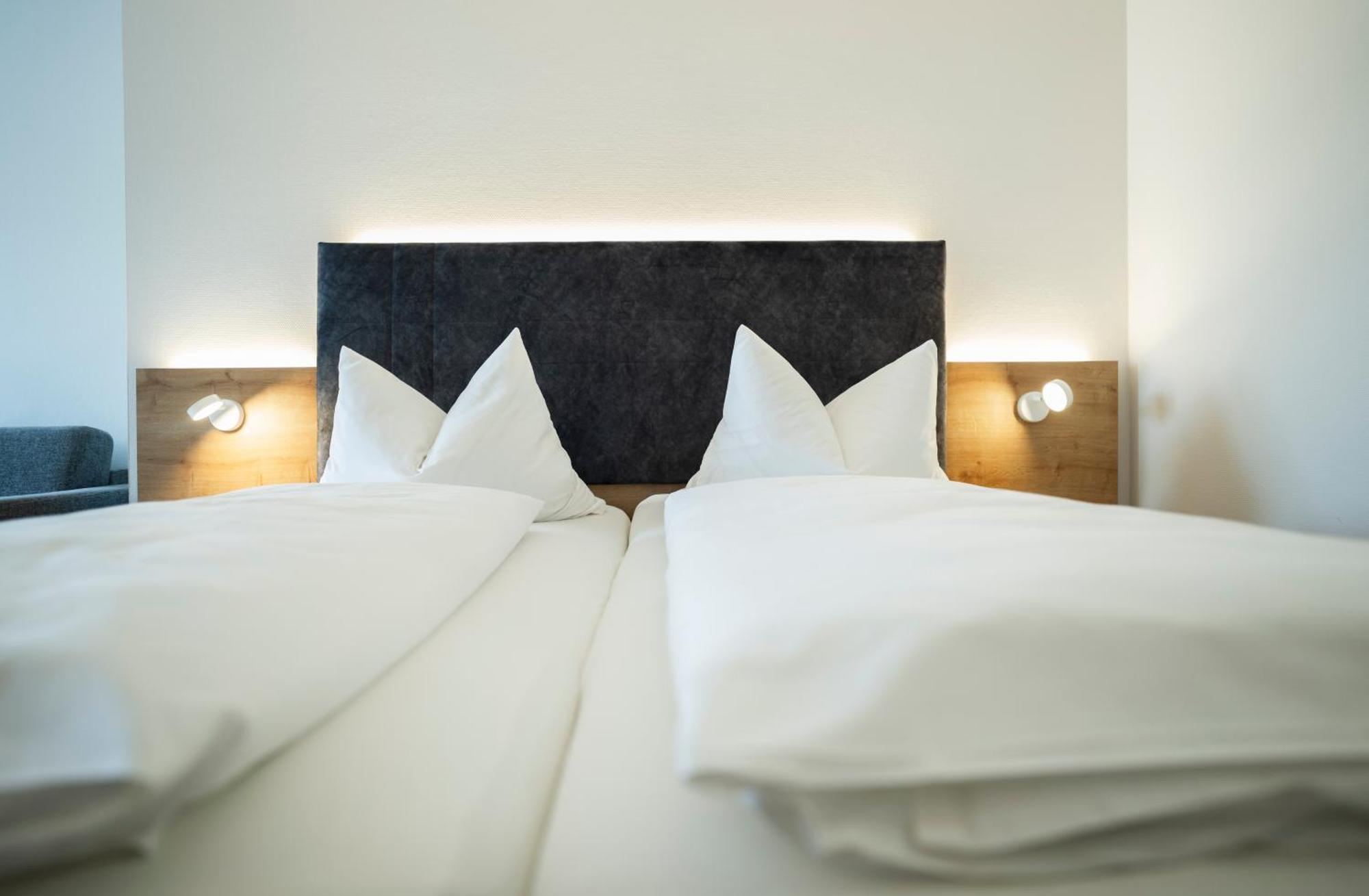 Hotel-Gasthof Rose Oberkirch  Dış mekan fotoğraf