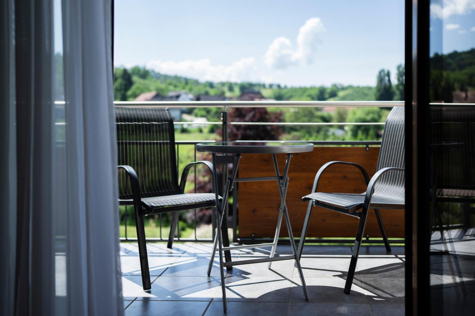 Hotel-Gasthof Rose Oberkirch  Dış mekan fotoğraf