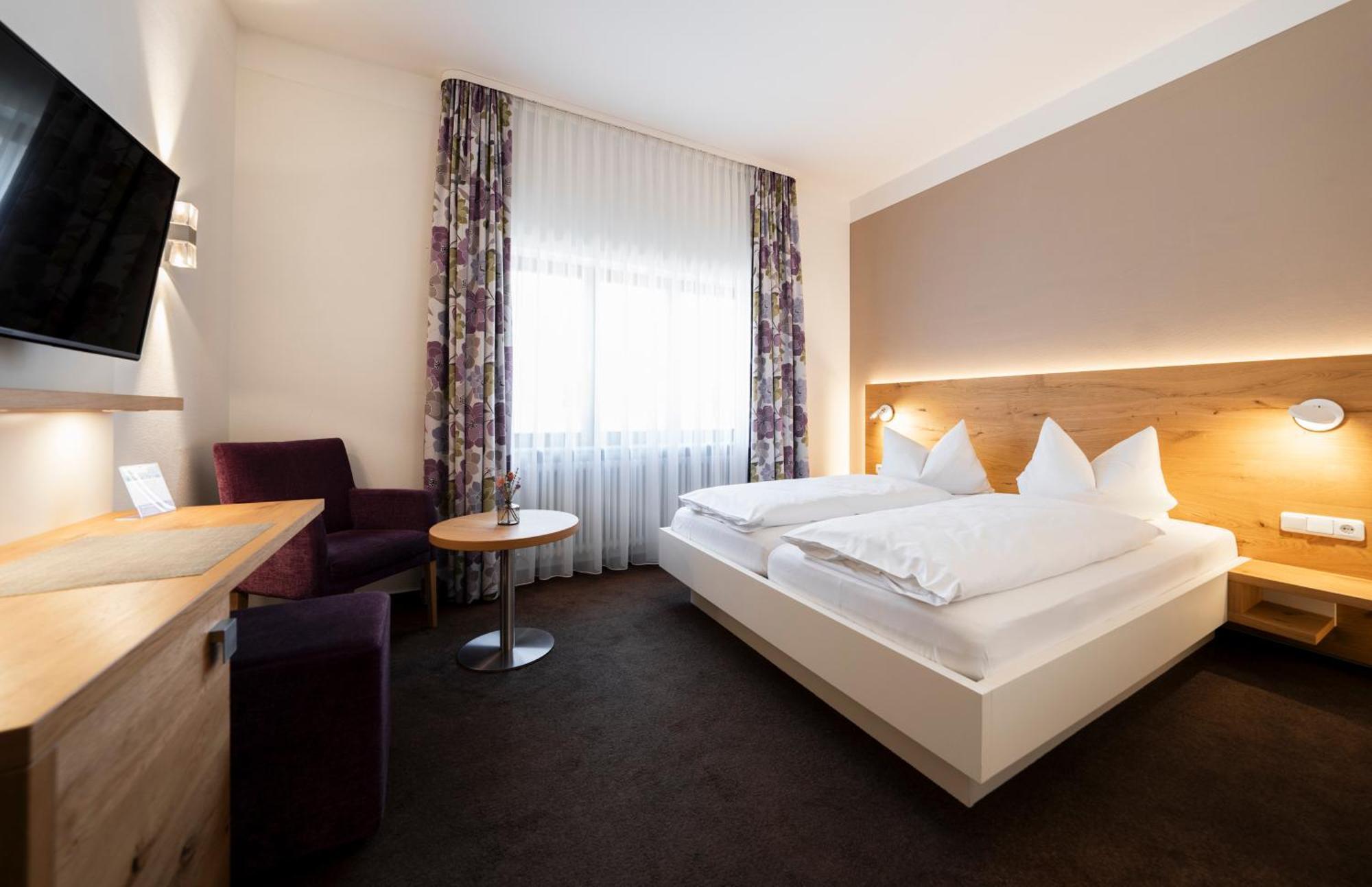 Hotel-Gasthof Rose Oberkirch  Dış mekan fotoğraf